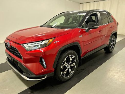 Used 2024 Toyota RAV4 XSE image 5