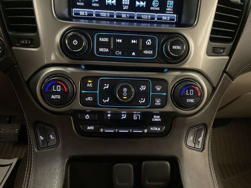 Used 2018 Chevrolet Tahoe LT w/ Luxury Package AWD/4WD image 12