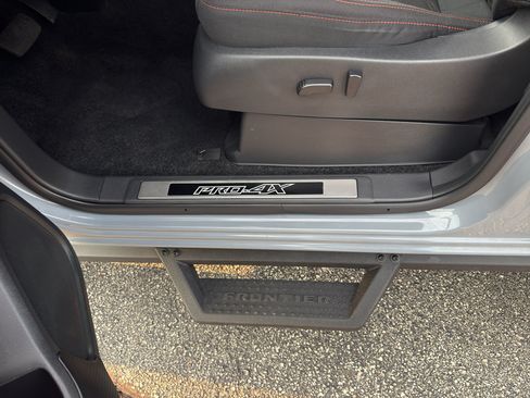 Used 2023 Nissan Frontier PRO-4X w/ Technology Package AWD/4WD image 16
