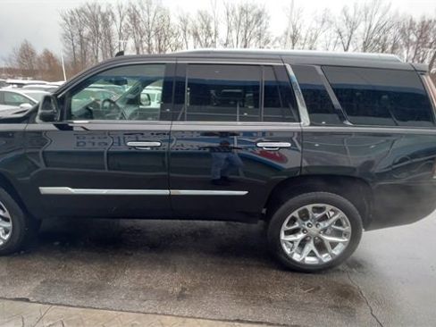 Used 2016 Cadillac Escalade Premium image 5