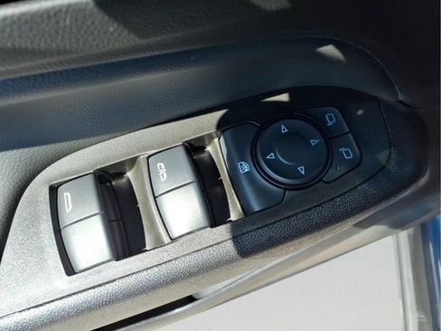 Certified 2024 Chevrolet Equinox LT w/ LPO, Floor Liner Package FWD image 18