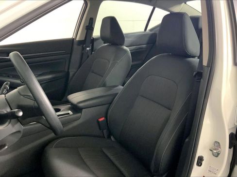 Used 2025 Nissan Altima 2.5 SV image 22