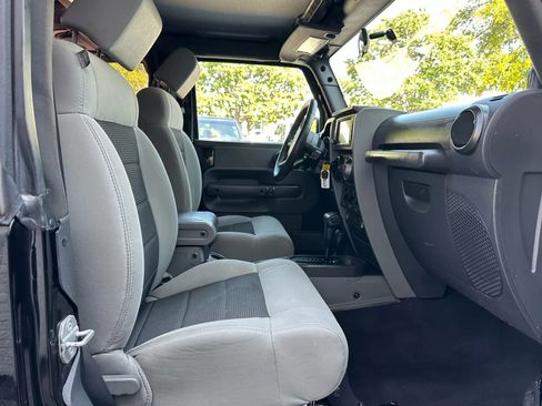 Used 2010 Jeep Wrangler Rubicon w/ Dual Top Group image 18