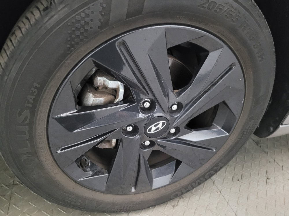 Used 2023 Hyundai Elantra SEL FWD image 31