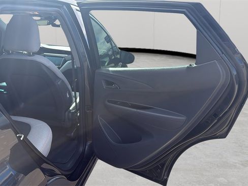 Used 2021 Chevrolet Bolt LT image 40