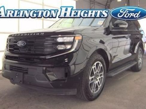 Used 2025 Ford Expedition Active AWD/4WD image 1
