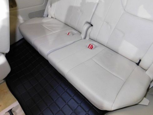 Used 2013 Lexus LX 570 570 w/ Luxury Pkg w/Pre-crash image 77