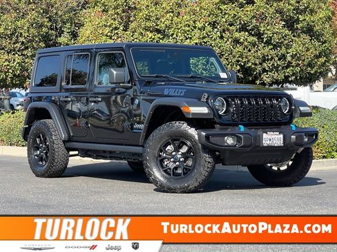 Used 2024 Jeep Wrangler Unlimited AWD/4WD image 1
