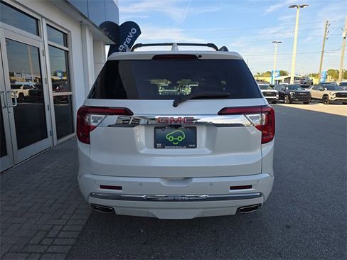 Certified 2022 GMC Acadia Denali w/ Denali Ultimate Package image 8