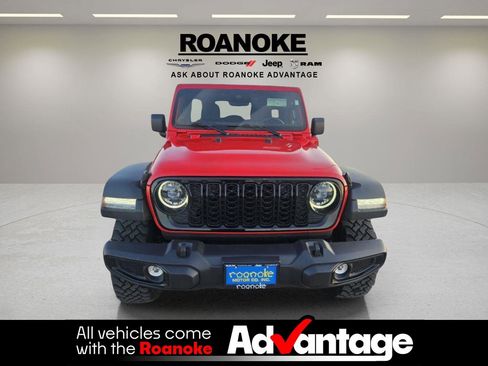 Used 2025 Jeep Wrangler Willys image 18