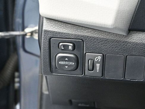 Used 2014 Toyota Corolla LE image 24