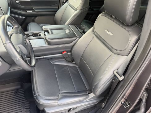 Certified 2025 Ford Expedition Platinum w/ Stealth Performance Package AWD/4WD image 18
