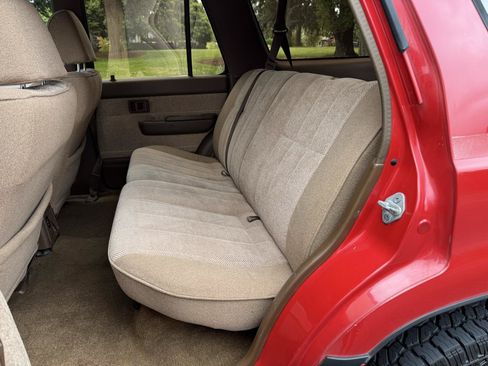 Used 1990 Toyota 4Runner SR5 AWD/4WD image 11