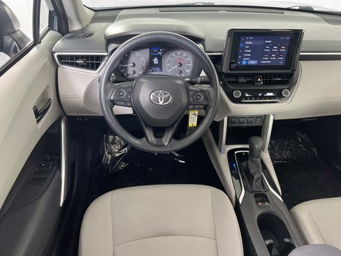 Used 2024 Toyota Corolla Cross L FWD image 20
