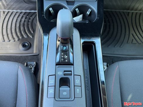 Used 2025 Toyota Prius Plug-In Hybrid image 29