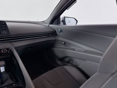 Used 2022 Hyundai Elantra SEL w/ Preferred Accessory Package image 26