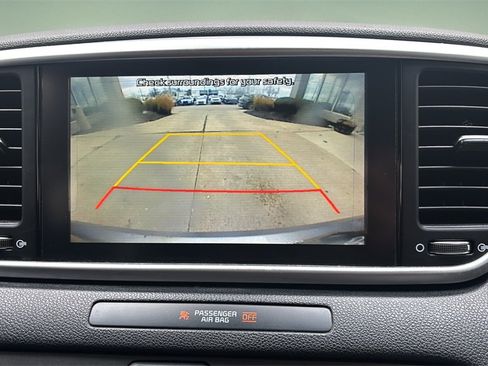 Used 2021 Kia Sportage LX image 21