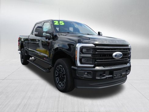 New 2025 Ford F250 Platinum image 2