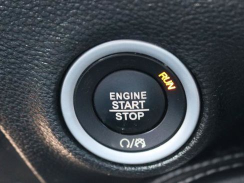 Used 2018 Dodge Challenger R/T Scat Pack w/ Leather Interior Group RWD image 16
