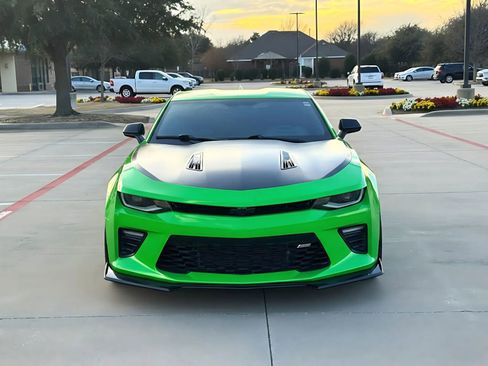 Used 2017 Chevrolet Camaro SS image 8