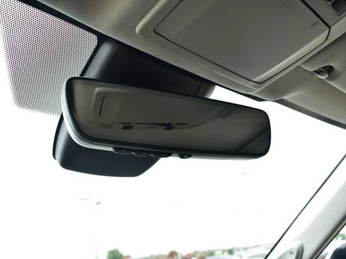 Used 2023 Toyota Highlander Limited FWD image 49