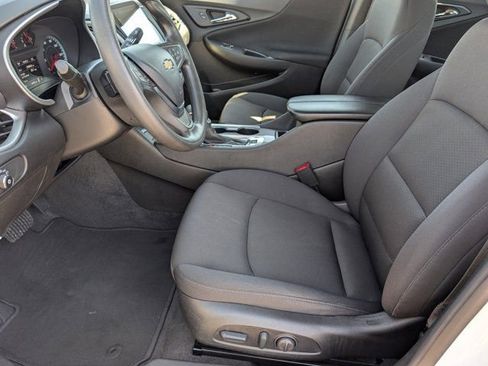 Used 2024 Chevrolet Malibu LT image 14