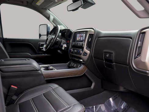 Used 2019 GMC Sierra 2500 Denali image 33