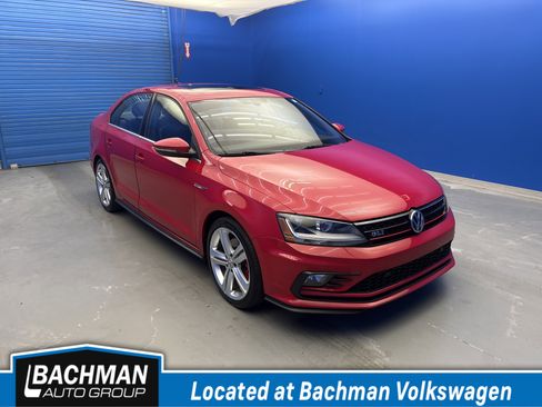 Used 2017 Volkswagen Jetta GLI FWD image 1