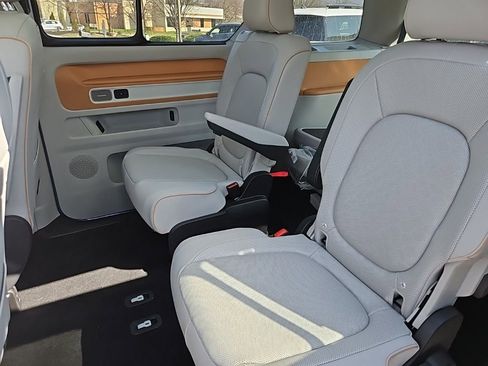 New 2025 Volkswagen ID. Buzz 1st Edition AWD/4WD image 23
