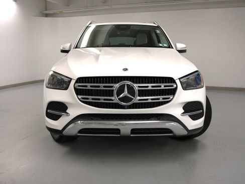 Certified 2025 Mercedes-Benz GLE 450e 4MATIC image 3