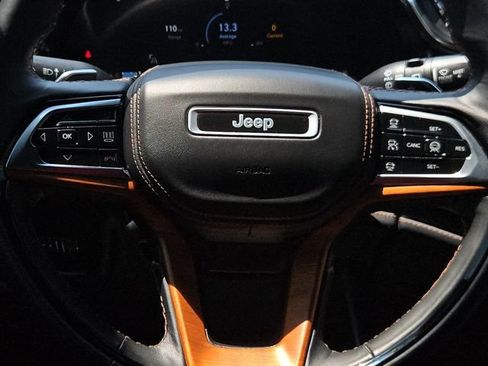 Used 2022 Jeep Grand Cherokee Summit AWD/4WD image 19