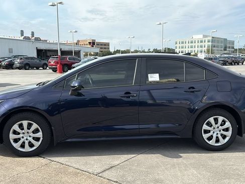 Certified 2026 Toyota Corolla LE FWD image 5
