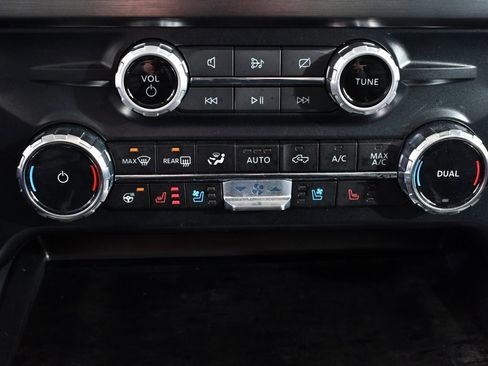 Used 2024 Ford F350 Lariat w/ Lariat Ultimate Package image 30