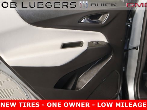 Certified 2023 Chevrolet Equinox LT w/ Driver Convenience Package image 12