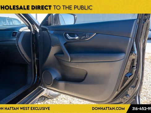 Used 2018 Nissan Rogue S image 21