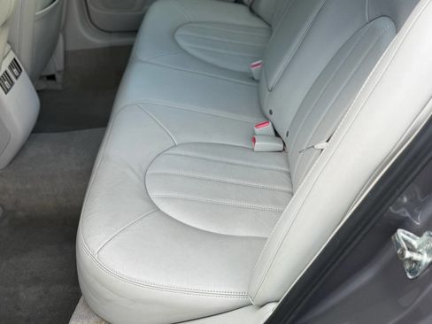 Used 2007 Buick Lucerne CXL w/ Luxury Package image 35