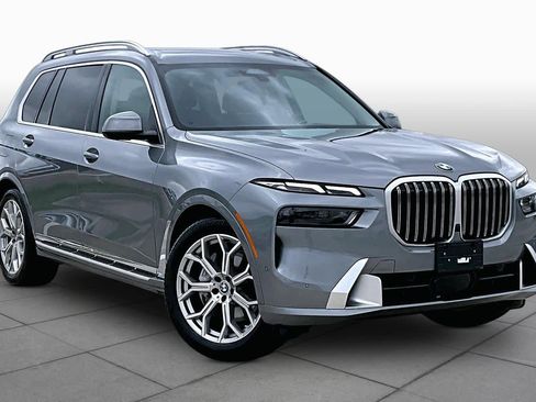 Used 2026 BMW X7 xDrive40i AWD/4WD image 2
