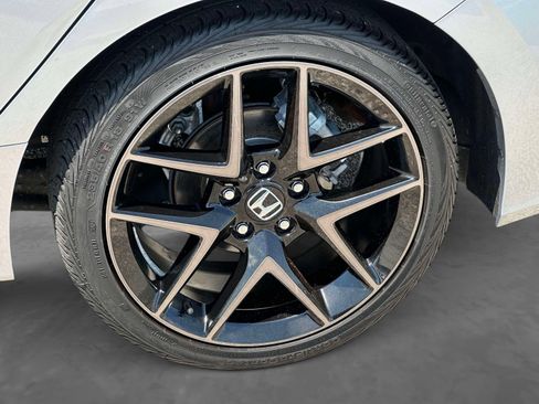 Used 2024 Honda Civic Sport Touring image 7