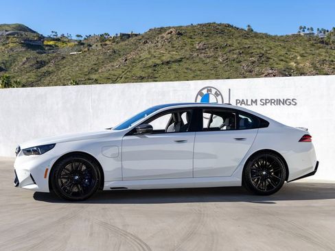 New 2026 BMW M5 w/ Carbon Package image 3