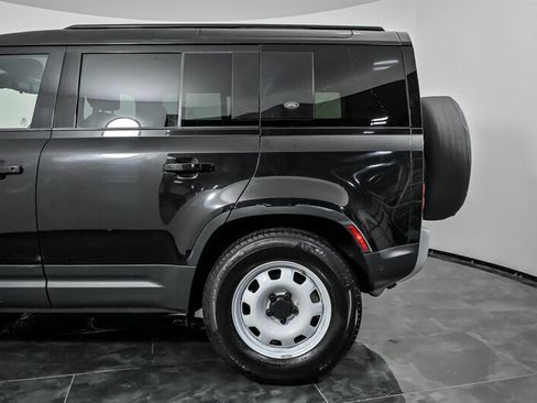 Used 2021 Land Rover Defender 110 image 7