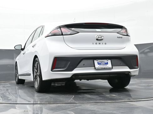 Used 2020 Hyundai Ioniq Limited image 43