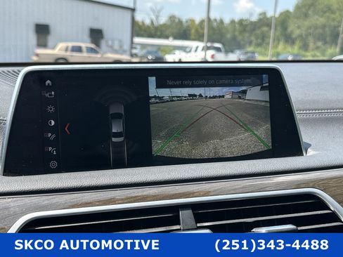 Used 2016 BMW 740i image 17