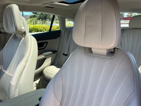Used 2023 Mercedes-Benz EQS 580 4MATIC Sedan image 14