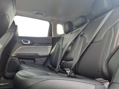 Used 2022 Jeep Compass Latitude w/ Convenience Group image 14