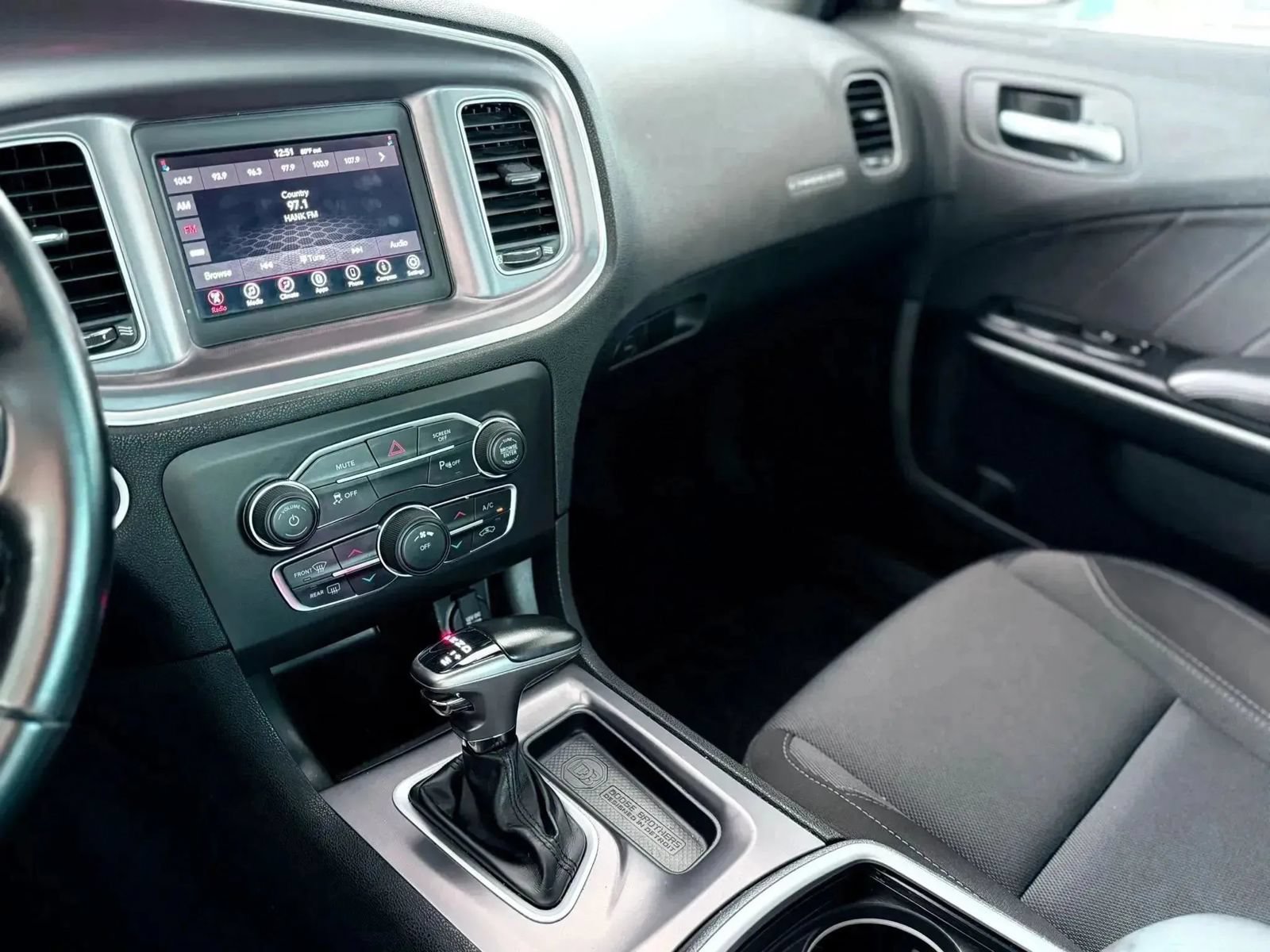 Used 2021 Dodge Charger SXT RWD image 14
