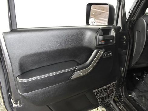 Used 2018 Jeep Wrangler Unlimited Sport AWD/4WD image 7