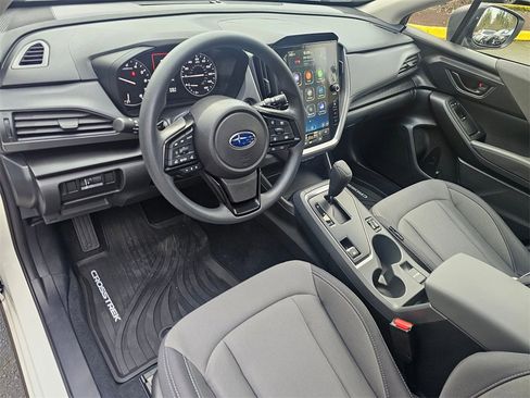 Used 2025 Subaru Crosstrek 2.0i Premium image 20