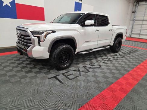 Used 2022 Toyota Tundra Limited AWD/4WD image 2