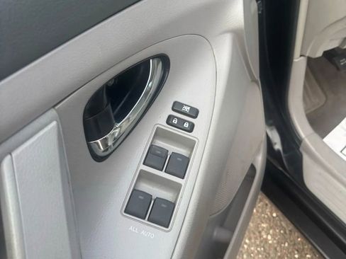 Used 2011 Toyota Camry LE image 18