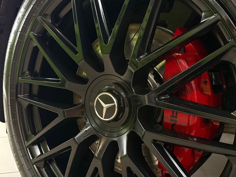 Used 2024 Mercedes-Benz GLS 63 AMG 4MATIC image 10